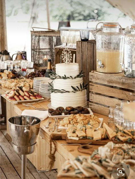 Bufette Ideas, Rustic Food Display, Boho Wedding Food, Boho Food, Wedding Food Table, Wedding Food Display, Party Buffet Table, Food Display Table, Rustic Buffet