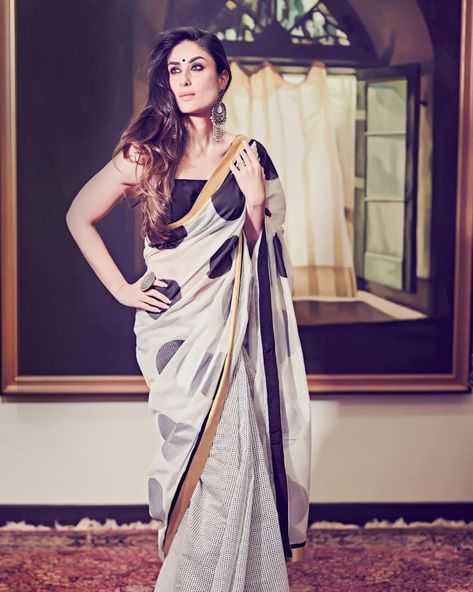 Kareena Kapoor Khan is all things royal in this black and white chanderi polka dot sari – see photos Polka Dot Saree, Sarees Black, Kareena Kapoor Saree, Holly Wood, Kareena Kapoor Khan, Celebrity Trends, Latest Sarees, Kareena Kapoor, Saree Look