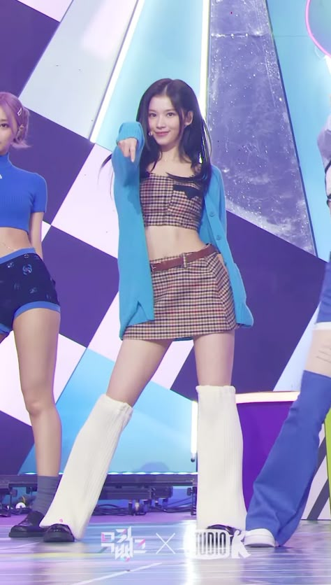 Sana I Cant Stop Me Outfit, Sana Stage Outfits, Twice Outfits Concert Ideas, Kpop Fits, Kpop Concert Outfit, Concert Fit, Fits Inspo, Concert Outfits, Yellow Outfit