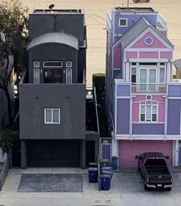 Opposite Houses Meme, Opposites Friends Aesthetic, Girly And Goth Friends, Pink And Black House Next To Each Other, Opposite Astetics Friends, Goth And Pink Couple, 2 Opposite Best Friends, Opposite Attracts Aesthetic, Emo And Girly Duo