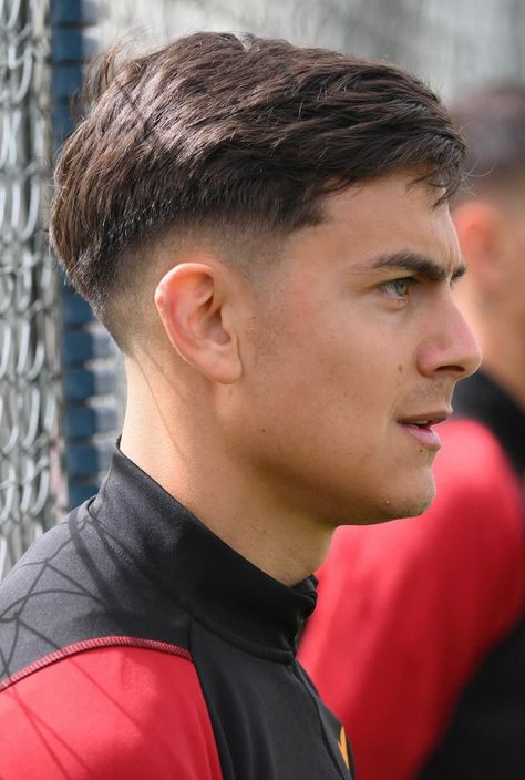 Dybala Hair, Ronaldo Haircut, Fade Haircut Designs, Short Haircuts For Ladies, Men Fade Haircut Short, Steak Dinners, Hair Twists Black, V Shape Face, Bob Hairstyles For Round Face