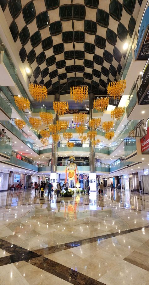 Ambience Mall Gurgaon, Hiding Face, India, Quick Saves