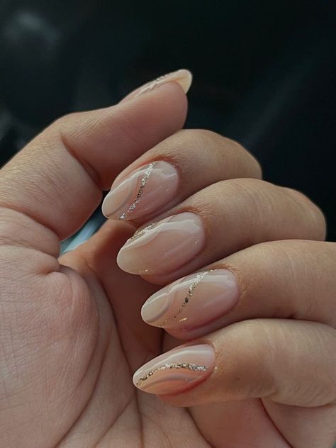 #nails #acrylic #naildesign #nailpolish #nailart #acrylicnails #almondnails Natural Base Nails, Natural Nails With Gold, Uñas Color Natural, Gel Nails Long, Bridesmaids Nails, Nails Yellow, Art Designs Ideas, Casual Nails, Work Nails