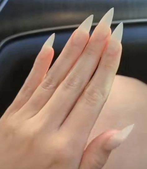 Natural White Nails, White Nails Natural, Natural Nails Designs, Nature Nails Designs, Whiter Nails, Design Natural Nails, Natur Nails, Natural Nails Design, Nails Acrylic Natural