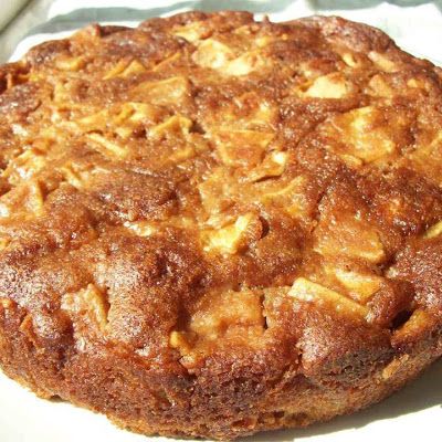 One Bowl Apple Cake --- saw this on FB-- looks so easy, and sounds so good ~!! One Bowl Apple Cake Recipe, One Bowl Apple Cake, Dessert Mousse, Apple Cake Recipe, Torte Cupcake, Apple Cake Recipes, Apple Desserts, Apple Cake, 2 Eggs