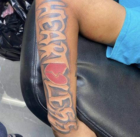 Nle Choppa Hand Tattoo, Nle Choppa Cottonwood Tattoo, Jaydayoungan Tattoos, A Boogie Wit Da Hoodie Tattoo, Hood Neck Tattoo, Rappers Hand Tattoos, Lil Wayne Face Tattoos, Hood Neck Tattoo For Guys, Hood Tattoos