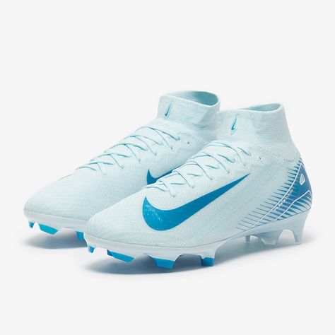 Blue Football Boots, Pink Soccer Cleats, Cool Football Boots, Girls Soccer Cleats, Best Soccer Shoes, Nike Football Boots, Futsal Shoes, Soccer Outfits, Soccer Boots