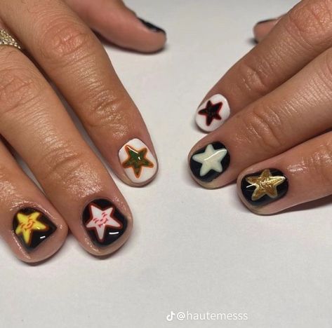 Funky Star Nails, Record Nails, Star Nails Aesthetic, Short Maximalist Nails, Stars On Nails, Short Star Nails, Star Gel Nails, Winter Aesthetic Nails, Funky Nail Ideas