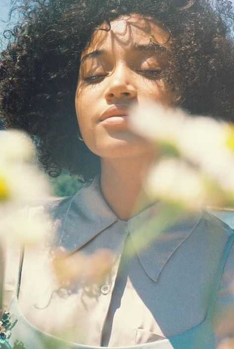 It Girl/Amandla Stenberg (Nylon Magazine) Blue Sargent, Amandla Stenberg, Petra Collins, Nylon Magazine, People Magazine, Her Eyes, 인물 사진, Infj, Photography Inspo