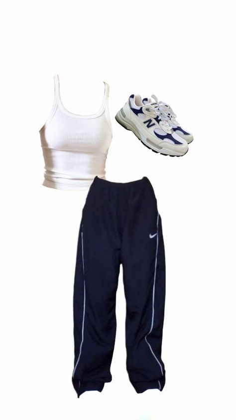 #outfitinspo #outfitinspo #nike Nike Leggings Outfit, Old Nike, Estilo Nike, Shein Outfits, Casual School Outfits, Mode Kpop, Classy Work Outfits, Cute Simple Outfits, Nike Outfits