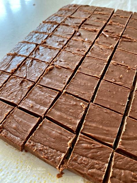 Fudge Using Chocolate Chips, Never Fail Fudge Recipes, Old Fashion Chocolate Fudge Recipes, Hard Fudge Recipes, Old Fashion Fudge Recipes Grandmothers, No Fail Fudge Recipes, Old Fashion Fudge Homemade, Old Fashioned Fudge Recipes Grandmothers, Old Fashioned Fudge Recipe