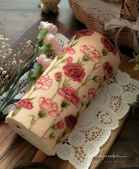 Japanese Roll Cake, Mother's Day Celebration, Swiss Roll Cake, Patterned Cake, Food Artists, Swiss Roll, Painted Cakes, Roll Cake, Sweet Snacks Recipes