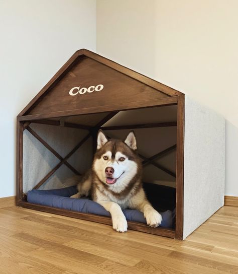 A wooden frame covered with cloth. Diy Doghouse Indoor, Indoor Dog House Diy, Highlights Diy, Doggy Door, Dog Cave, Indoor Dog House, Dog House Diy, Indoor Dog, Dog Door