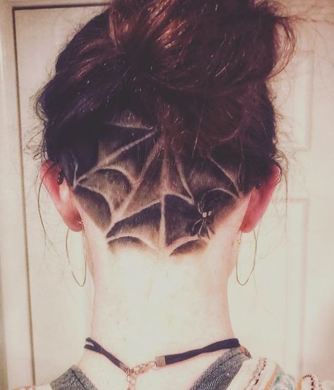 Shaved Hair Designs Halloween, Spider Undercut, Halloween Undercut, Spiderweb Hair Design, Spider Web Design Hair, Spider Web Buzzcut Dye, Spider Web Shaved Head, Spiderweb Undercut, Spiderweb Side Shave