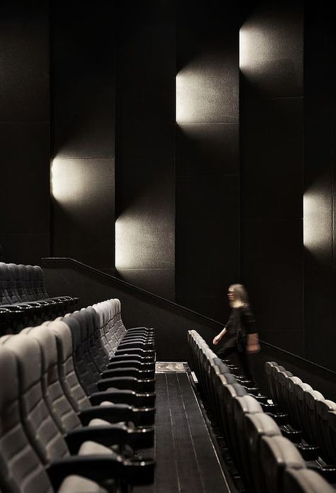 Cinema Room Design, Home Theater Lighting, Cinema Architecture, Modern Theatre, Auditorium Design, Home Theater Room Design, Golden Bridge, Theater Room Design, Cinema Design