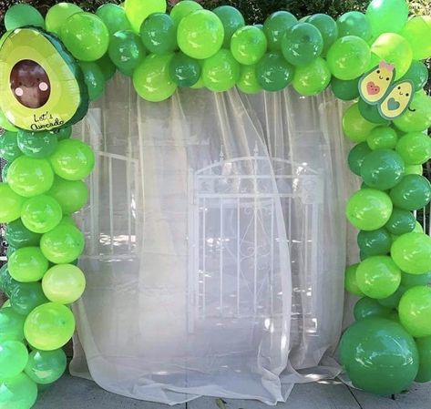 Avocado theme balloon backdrop Avocado Gender Reveal Ideas, Guac Will It Be Gender Reveal, Avocado Party Theme, Avocado Theme Cake, Avocado Themed Baby Shower Ideas, Avocado Gender Reveal, Avocado Themed Birthday Party, Avocado Baby Shower Theme, Avocado Birthday Party