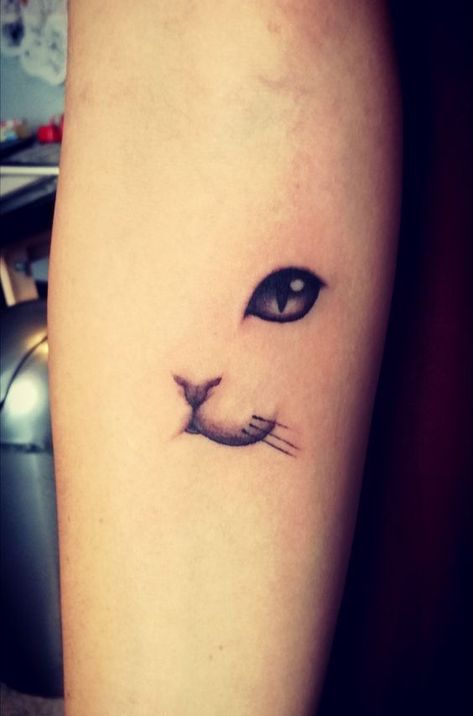 Cat Face Tattoo, Leia Tattoo, Cat Face Tattoos, Nose Tattoo, Cat Tattoo Simple, Cute Cat Tattoo, Black Cat Tattoos, Geometric Tattoo Arm, Cat Tat