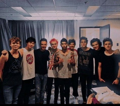 ashley ★ on Twitter: "this https://t.co/0jPGOkF9RD" / Twitter 5sos And 1d, One Direction And 5sos, West Boy, 5sos 1d, One Direction 2014, 1d 5sos, 5sos Funny, Punk Rock Princess, One Direction Images