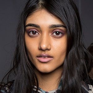 Makeup Tips for Middle Eastern and South Asian Girls | Teen Vogue South Asian Model, South Asian Makeup, Middle Eastern People, Middle Eastern Beauty, Foundation Matching, Syrian Culture, Poc Women, Middle Eastern Women, South American Women