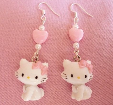 Hello Kitty Earrings, Charmmy Kitty, Hello Kitty Aesthetic, Kawaii Earrings, Kawaii Jewelry, Kawaii Accessories, Hello Kitty Items, Cat Earrings, Pretty Jewellery