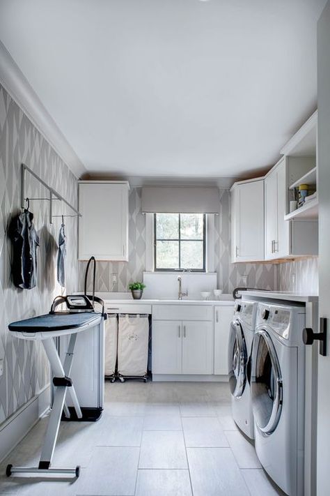 Laundry Room Ideas Small Space, Stylish Laundry Room, Dream Laundry Room, Laundry Room Closet, Laundry Room Layouts, Laundry Room Renovation, Laundry Design, Modern Laundry Rooms, Laundry Room Inspiration