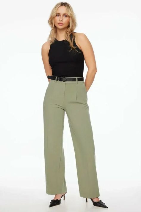 Light Green Trousers Outfit Women, Green Dress Pants Outfit, Light Green Pants Outfit, Straight Leg Pants Outfit, Green Trousers Outfit, Grey Pants Outfit, Green Pants Outfit, Dress Pants Outfits, Green Dress Pants