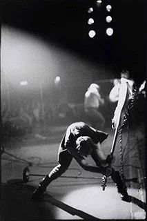 Paul Simonon, Mick Jones, Classic Album Covers, Joe Strummer, Low Light Photography, Famous Musicians, Rock Lee, Foto Art, London Calling