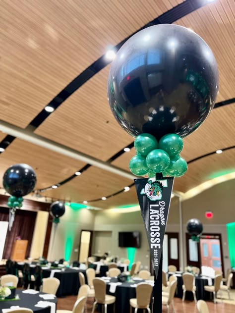 Athletic Banquet Centerpieces, Bleacher Decorations, Sport Banquet Ideas, Football Balloon Decorations, Homecoming Centerpieces, Volleyball Centerpieces Ideas, Athletic Banquet Decorations, Sports Banquet Ideas, Sports Banquet Decorations