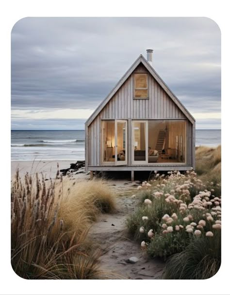 A Small House, Wooden House, Cabins In The Woods, Weekend Vibes, Beach Cottages, Casas De Ensueño, Tiny Home, Tiny Homes, Summer House