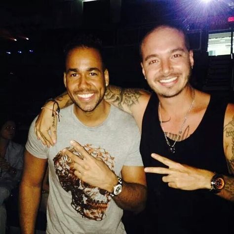 J Balvin y Romeo Santos Latin Artists, Romeo Santos, Celebrity Singers, Let's Dance, Lets Dance, Kinds Of Music, Nature Pictures, Business Man, Eye Candy