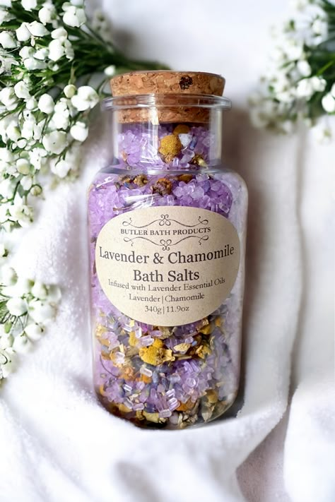 hand poured lavender bath soaks Bath Products Packaging, Diy Bath Salt, Self Love Bath, Bath Rituals, Soap Skincare, Homemade Soap Bars, Art Business Ideas, Bath Salts Recipe, Selfcare Products