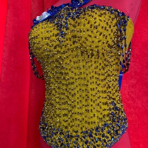 Crystal details and glass beads Beaded Kente Styles, Kente Dress, Kente Styles, Beaded Dress, Handmade Beads, Designer Dresses, Beads, Design