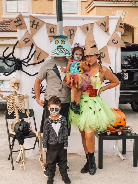 Cute Oogie Boogie Costume, Diy Mayor Nightmare Before Christmas Costume, Toddler Sally Costume, Boogie Oogie Costume, Jack Skellington Decorations Diy, Diy Sally Costume Kids, Jack And Sally Family Costume, Oogie Boogie Diy Costume, Jack Skeleton Halloween Costume