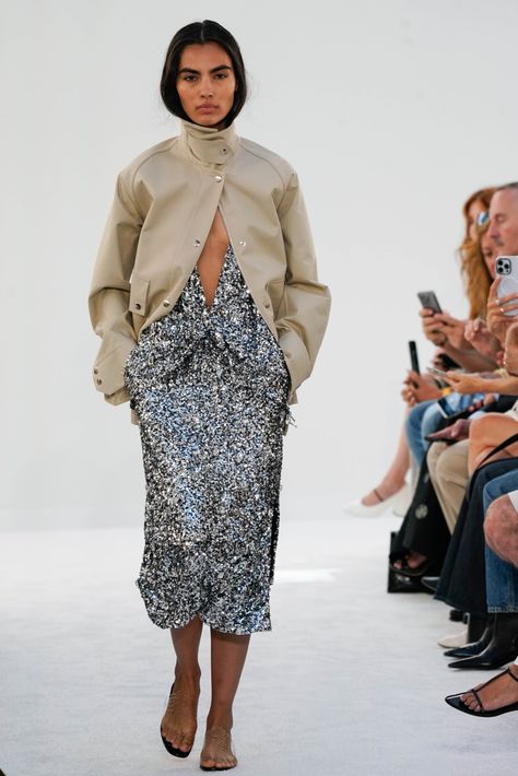 Brandon Maxwell Spring 2025 Ready-to-Wear Runway, Fashion Show & Collection Review [PHOTOS] Street Style Fall Winter, Lux Fashion, Brandon Maxwell, Spring 2025, Show Collection, Paris Fashion Week Street Style, Runway Trends, September 2024, Fashion Show Collection