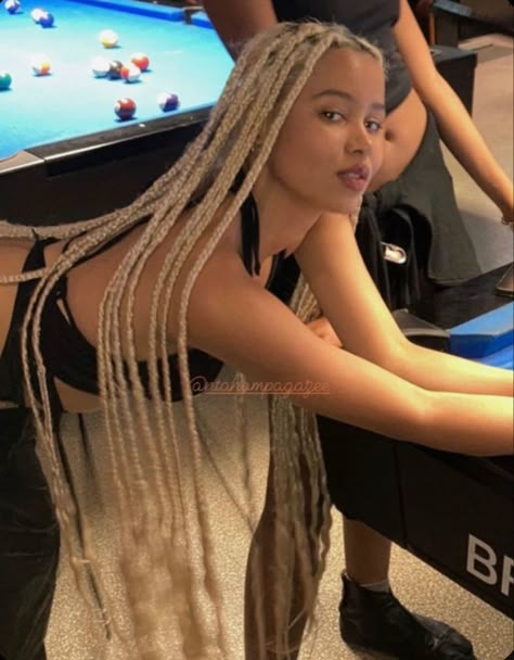 Kim Kardashian Blonde, Blonde Dreadlocks, Afro Braids, Blonde Box Braids, Big Box Braids Hairstyles, Blonde Braids, Dyed Hair Inspiration, Pretty Braided Hairstyles, African Braids