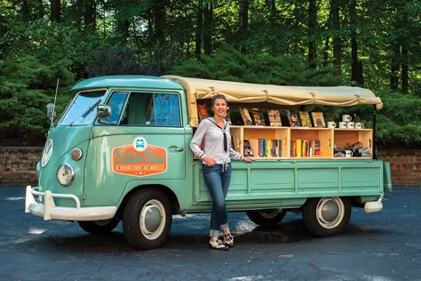 The Book Bus Is the Cutest Bookstore on Wheels - Cincinnati Magazine Book Truck, Book Release Party, Bookstore Design, Mobile Library, Indie Bookstore, Bookstore Cafe, Mobile Business, Release Party, Book Cafe