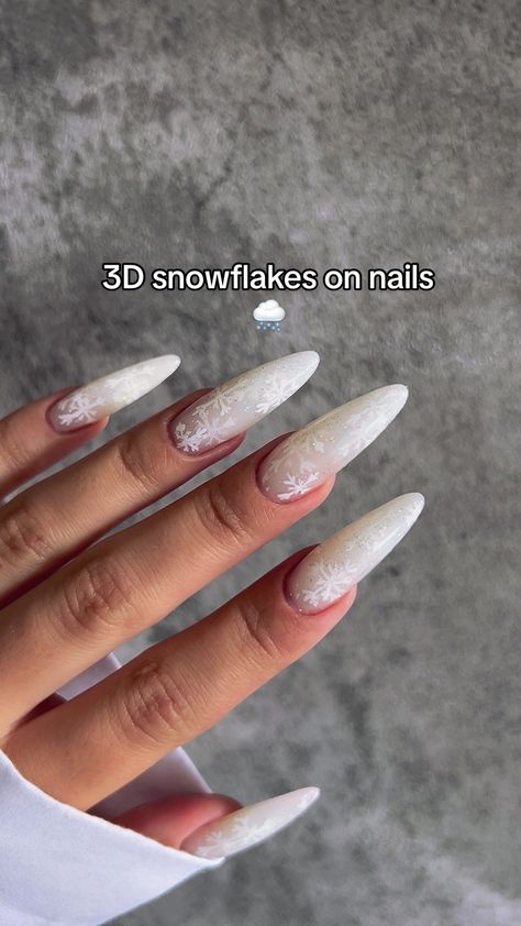 Best Christmas Nails, 3d Snowflake, Natural Nail Art, Gel Nails Diy, Snowflake Nails, Snowflake Design, Acrylic Nail Art, Xmas Nails, 3d Nail Art