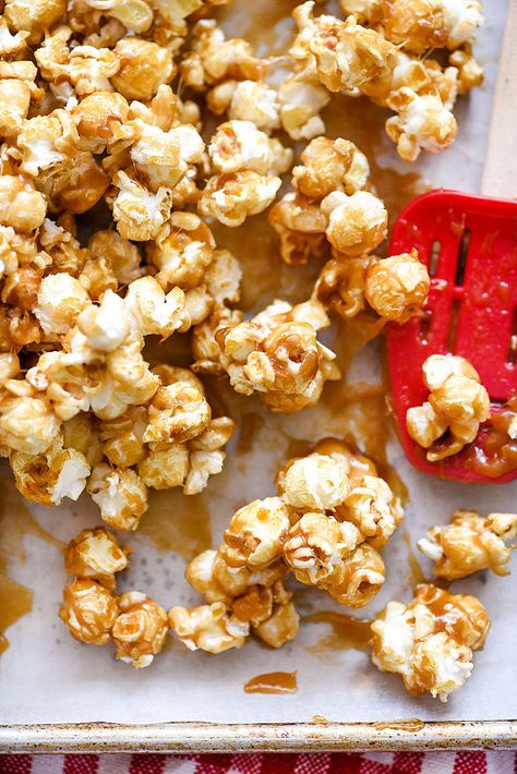 The Best Chewy Caramel Corn | foodiecrush.com Harvest Caramel Corn, Snow Day Activities For Kids, Snow Day Activities, Caramel Corn Recipe, Caramel Corn Recipes, Crunchy Snacks, Chewy Caramel, Popcorn Treats, Cereal Snacks