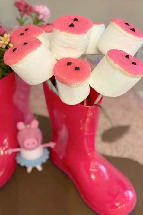 Take a look at this cute Peppa Pig-themed birthday party! The cake pops are awesome!! See more party ideas and share yours at CatchMyParty.com Peppa Pig Cake Pops, Pepper Pig Party Ideas, Peppa Pig Party Food, Pig Cake Pops, Peppa Pig Birthday Party Ideas, Pig Birthday Party Ideas, Peppa Pig Party Decorations, Peppa Pig Birthday Party Decorations, Pepper Pig