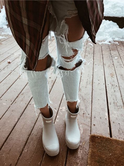 VSCO - carlyjurasich Short Rain Boot, Quotes Christmas, Short Rain Boots, Fall Fits, Ideas Quotes, Winter Fits, Rain Boot, Fall Winter Outfits, Hunter Boots