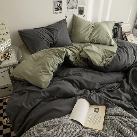 Bed Ideas Black, Aesthetic Twin Bed, Cozy Bedroom Black, Boyfriend Bedroom, Man Room Design, Teenage Beds, Black Bedroom Aesthetic, Men Room, Black Room Aesthetic