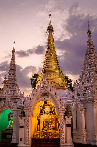 burma shwedagon paya Myanmar Pagoda, Myanmar Architecture, Bagan Temples, Buddhist Pagoda, Naypyidaw, Buddhism Wallpaper, Shwedagon Pagoda, Buddhist Temples, Myanmar Travel