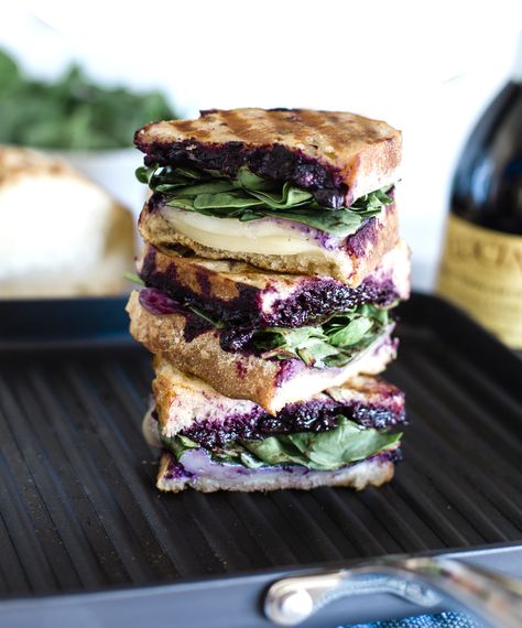 If you have been keeping up with my Instagram stories lately, then you probably know that I am completely OBSESSED with paninis right now. Over the past few months, Actually, full disclosure, our schedules the past few months have meant a lot of drive-thru dinners and takeout lunches! They’re quick and inexpensive to make, plus. So today I’m sharing some of my panini making secrets with this recipe for a Grilled Balsamic Blueberry and Cheese Panini! Best Panini Recipes, Panini Press Recipes, Breakfast Panini, Cheese Panini, Panini Recipe, Panini Recipes, Panini Sandwiches, Vegetarian Sandwich, Grilled Sandwich