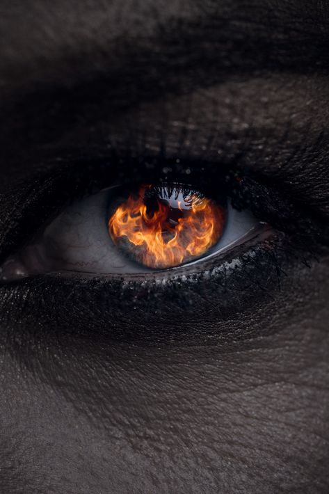 Fire In Eyes Aesthetic, Fire Reflection In Eyes, Eyes Like Fire, Fire Eyes Aesthetic, Fire In Eyes, Demonic Aesthetic, Glowing Orange Eyes, Contacts Eyes, Robert Sanchez