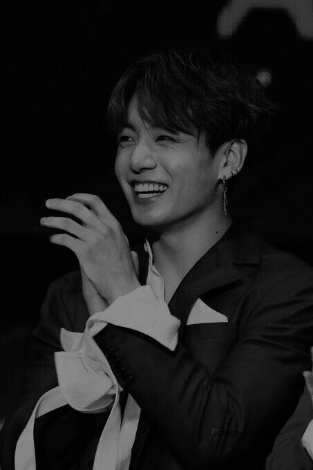 Best Pic For Dp, Cute Couple Dp, Bts Icon, Bts Wallpaper Lyrics, Bts Pics, Dark Pictures, Jungkook Aesthetic, Blackpink And Bts, Jungkook Cute