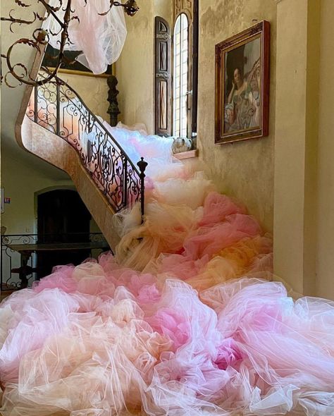 Sculpture Exhibition, Installation Design, Stairway To Heaven, Feather Light, Tulle Fabric, Rococo, Installation Art, Textile Art, Atom