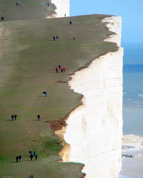 Seven Sisters Cliffs, Vita Sackville West, Beachy Head, Sussex England, Ireland Trip, Minimalist Landscape, Film Inspiration, East Sussex, Travel Goals