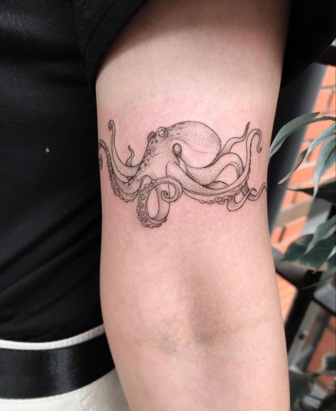 Small Octopus Tattoo, Virgo Tattoo Designs, Whimsical Princess, Cute Animal Tattoos, Tattoo Placements, Octopus Tattoo Design, Colorful Jellyfish, Octopus Tattoos, Princess Jellyfish