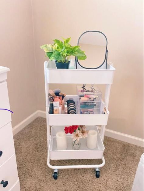 Utility Cart Makeup Storage, Small Makeup Cart, Bathroom Carts Ideas, Makeup Storage Diy Small Spaces, Storage Cart Ideas Aesthetic, Tier Cart Organization, Roll Cart Ideas, 3 Tier Cart Bathroom, White Cart Decor