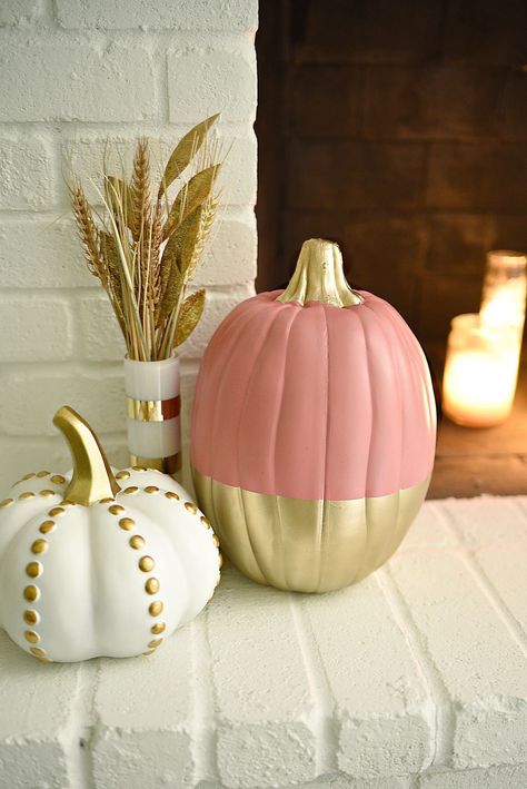 Decor Easy Pumpkin Decorating, Decorative Pumpkins, No Carve Pumpkin Decorating, Hallowen Ideas, Beautiful Pumpkins, Gold Pumpkins, Diy Gold, Thanksgiving Diy, Have Inspiration